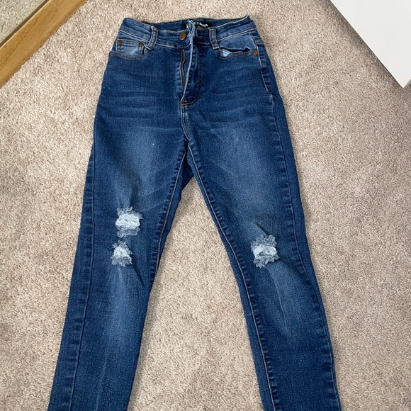 Fashion Nova high waist skinny jeans Size 5/6 women’s - Picture 1 of 2